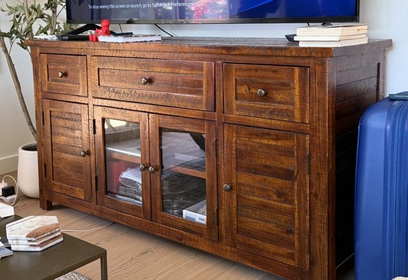 Entertainment center tv stand / dresser