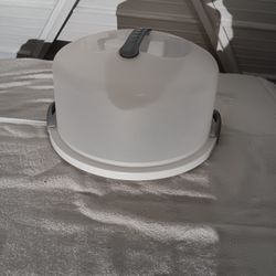 Sterilite Dome Cake Saver