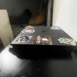 PS4 Slim Black 