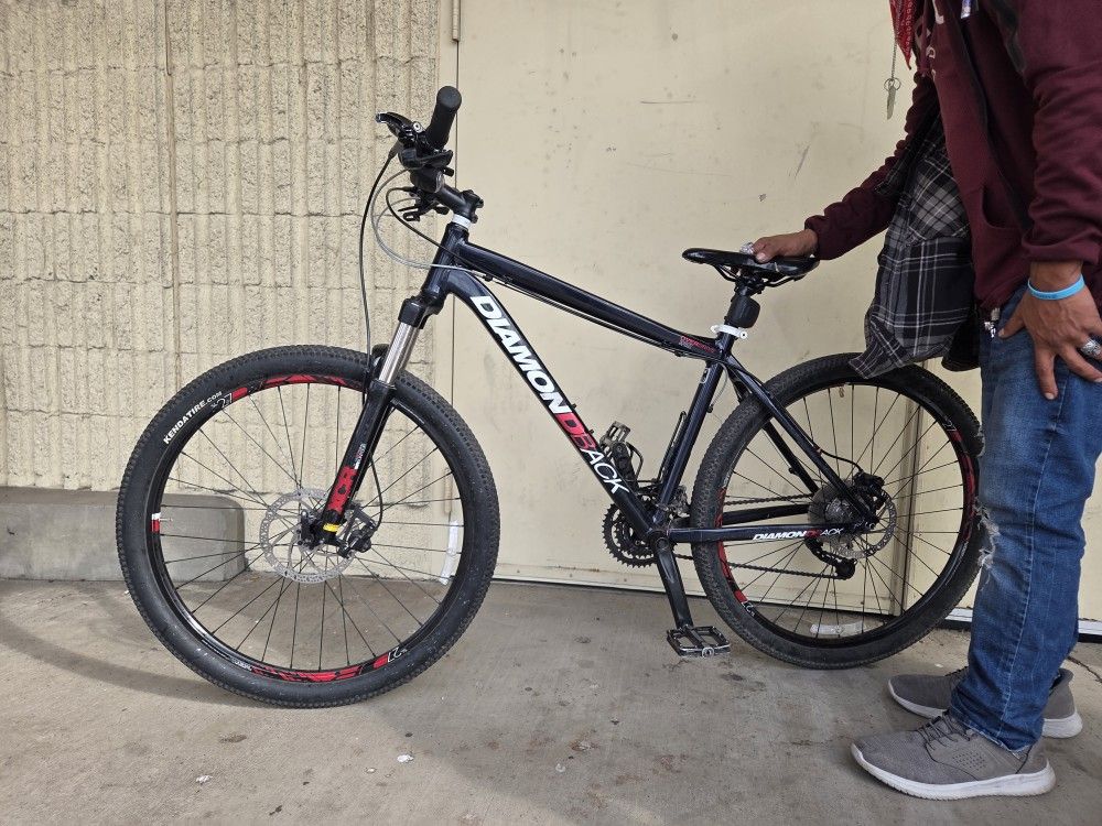 Diamondback 27" Mountain Bike