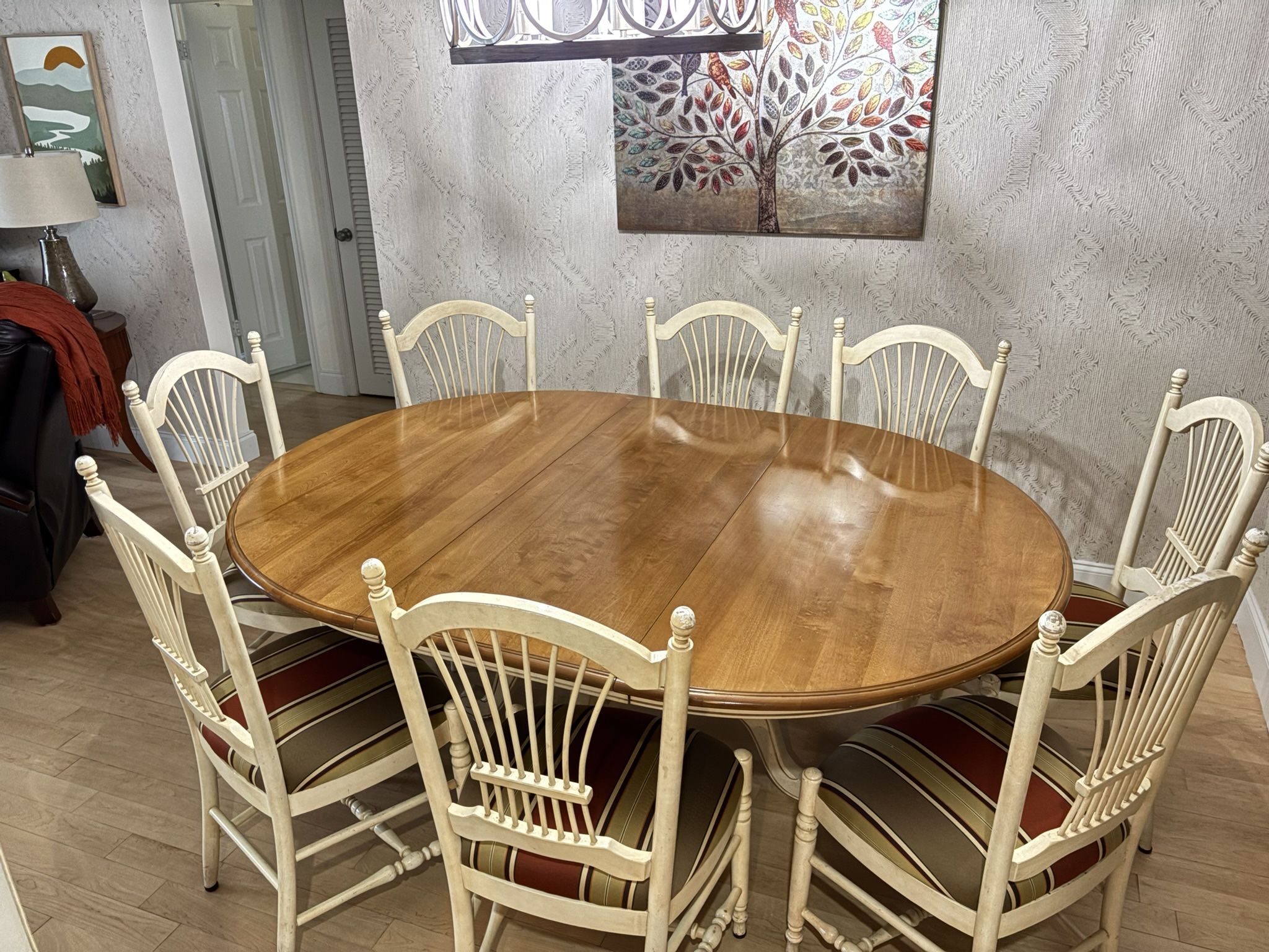 Ethan Allen dining table with eight chairs