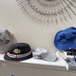 4 Hats 