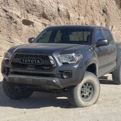 MCAutoParts 16-23 Tacoma TRD Pro Replica Grille