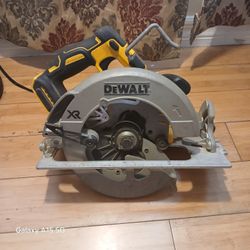 DeWALT Cordless Circular Saw 20V