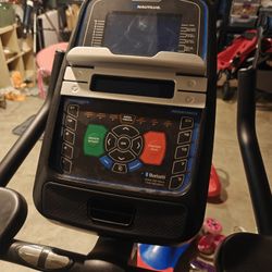 Nautilus U616 Exercise Bike 