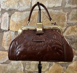 Brand New Gianni Conti