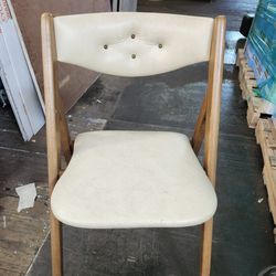 Mid Century Folding chairs in really great condition 