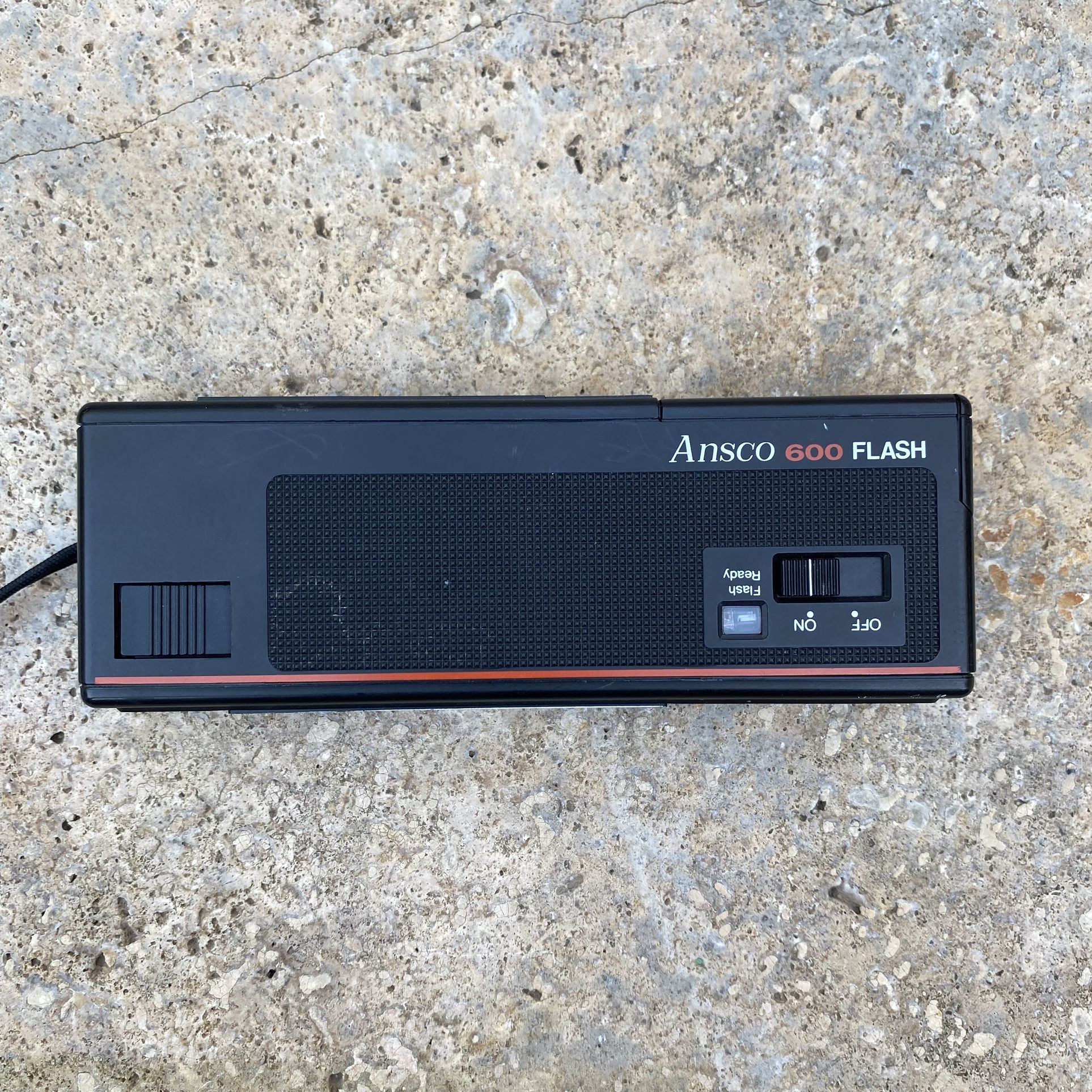 Vintage ANSCO 110 Pocket Camera model 600 w/ Built-In-Flash Untested