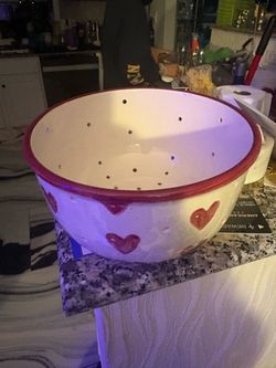 Ceramic Berry Colander with Heart Design