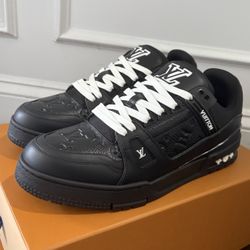 LV Trainers Black