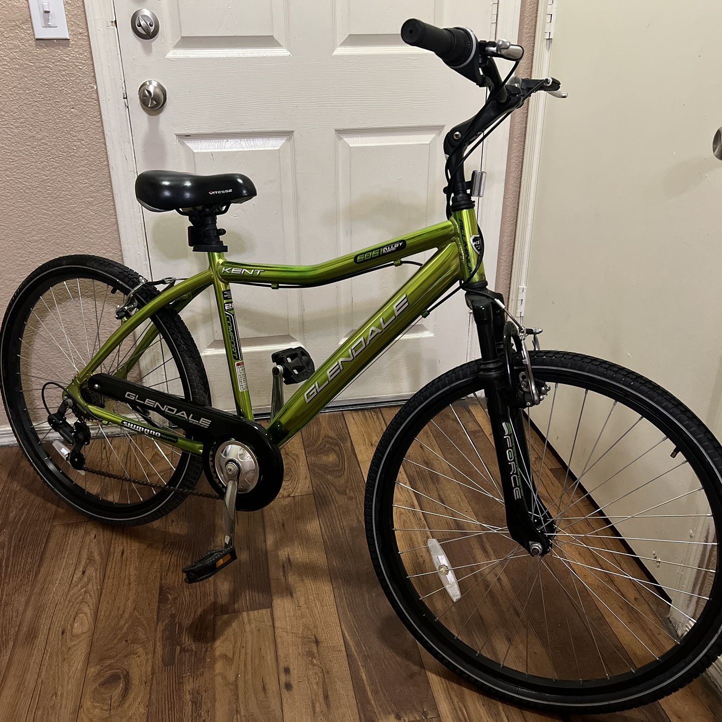 MENS KENT GLENDALE 6061 ALUMINUM CRUISER BIKE FOR SALE for Sale in Phoenix AZ OfferUp