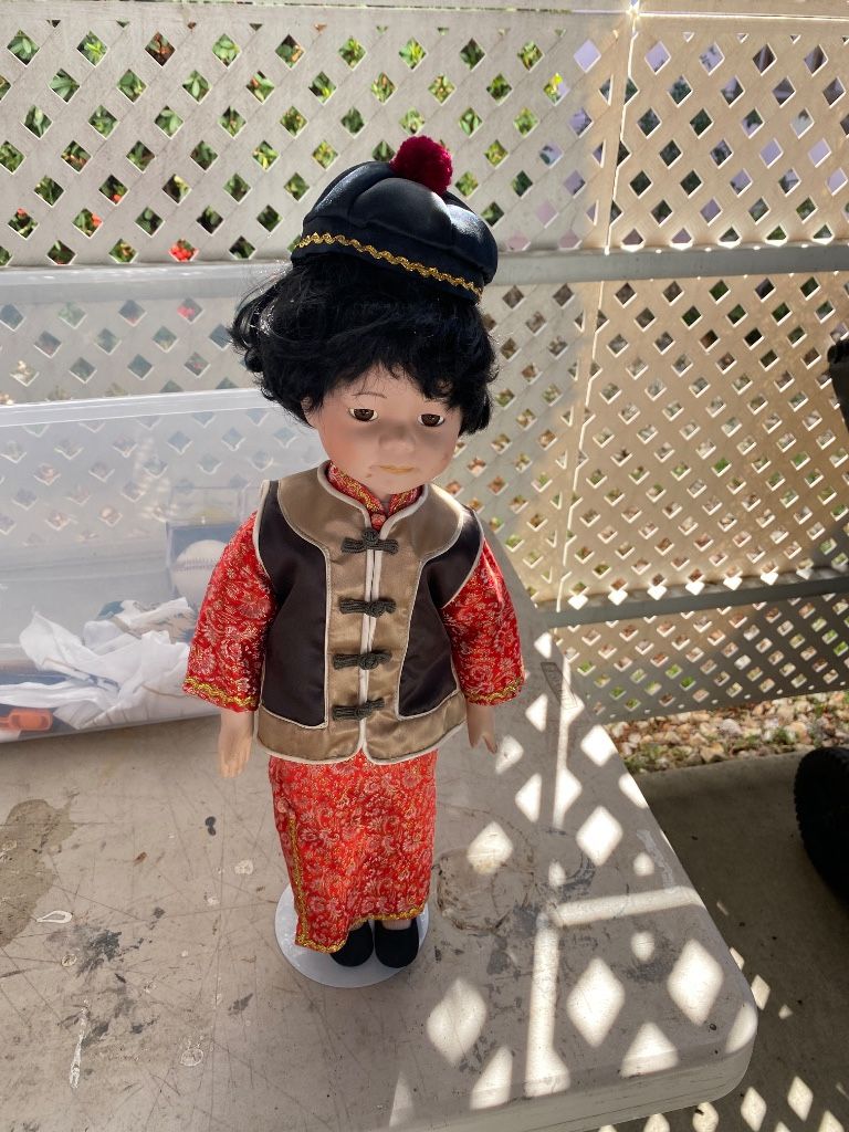 ASHTON DRAKE Ming / Mei Mei Porcelain Doll Yolanda Bello 1994 Asian w/ COA