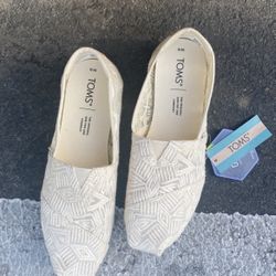 Tom’s Shoes