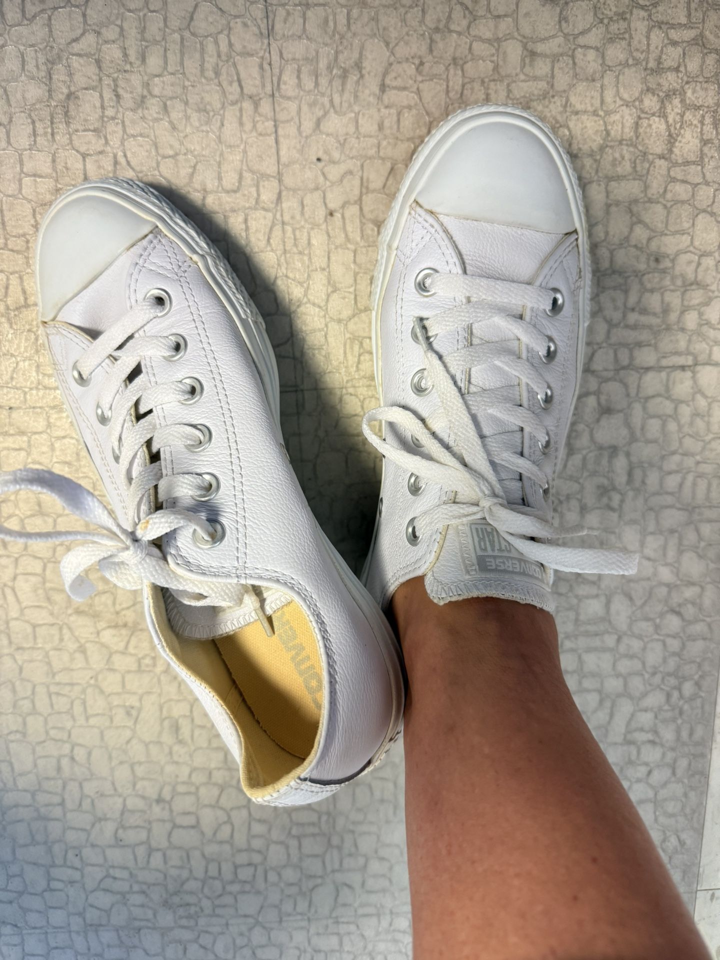 Converse All Star Leather Low Top Sneaker Size 8W or 6M