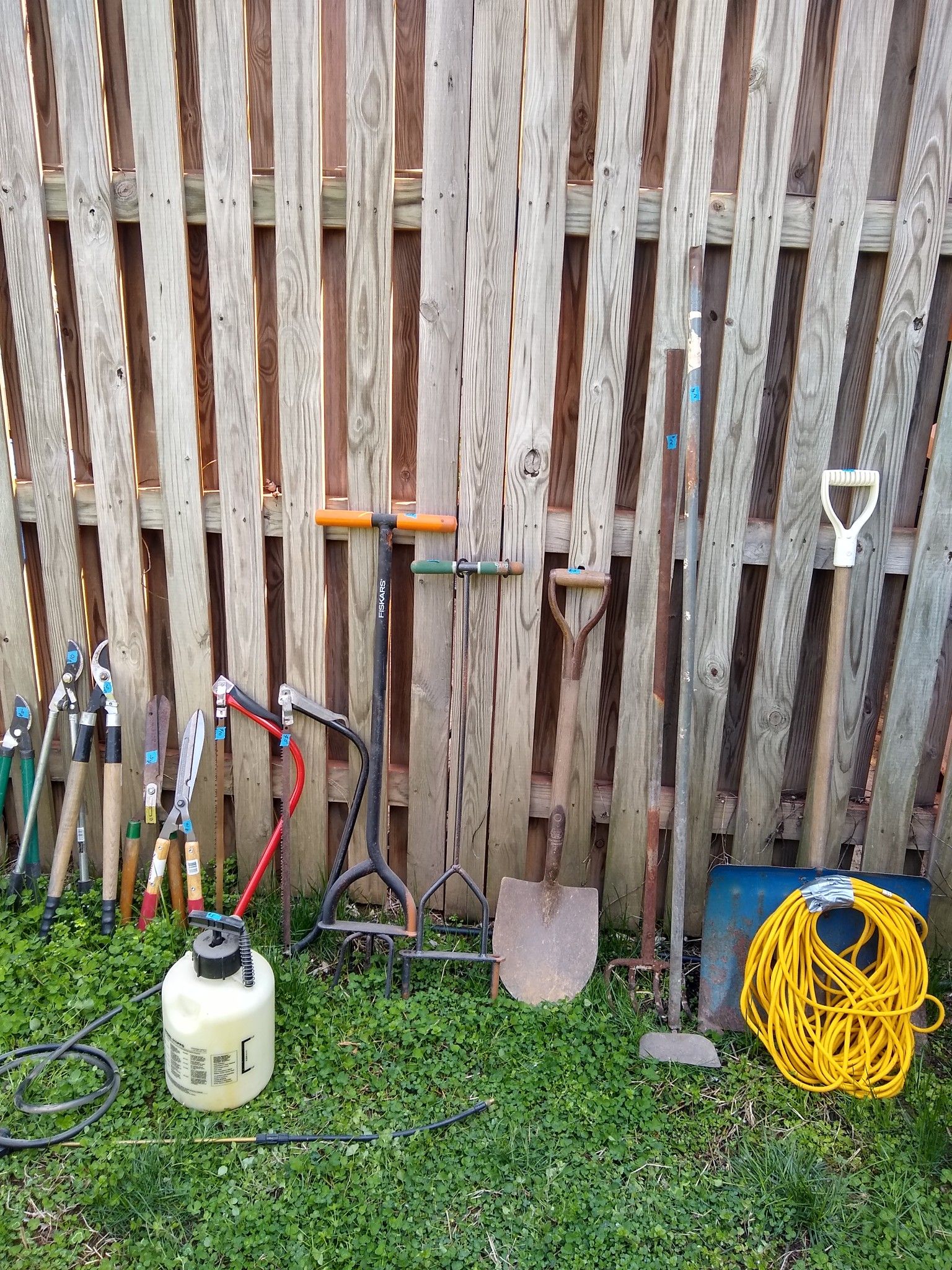 Garden tools - shears, bow saws, soil aerators, sprayer, etc