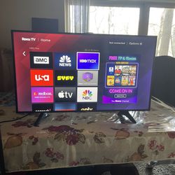 40 Inch Smart Roku TV for Sale ! Remote & Batteries Included 