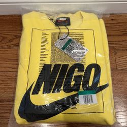 Nike x Nigo NRG Fleece Crew Sweatshirt Yellow FV5941-735 Men’s Size XL Brand New