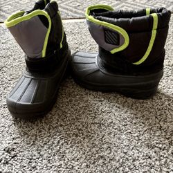 Boys Winter Boots. Size 11