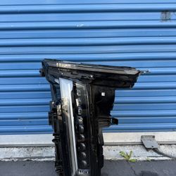 Cadillac Lyriq 2023 2024 2025 2026 Right Side LED Headlight OEM COMPLETE