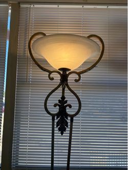 Floor lamp