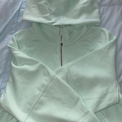 Lululemon Cropped Scuba Half Zip