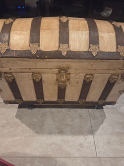 Vintage Chest