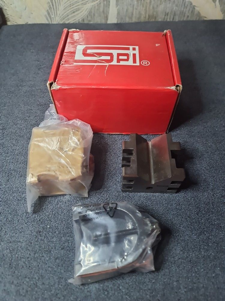 SPI MACHINIST PRECISE V-BLOCK WITH CLAMPS NEW