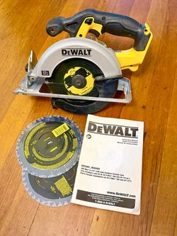 DeWalt 20V Max 6-1/2" Cordless Circular Saw