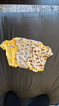 ExerSaucer Onesies (3) 3-6 Month