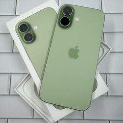 IPhone 17 256 GB!!!,  Pristine Open Box New!! !    (Verizon) Hablo Espanol.    