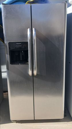22 cu ft stainless steel Frigidaire fridge w delivery