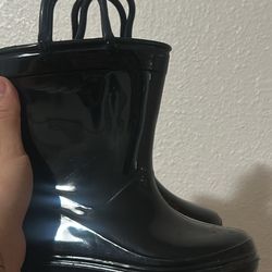 Rain Boots Toddler Size 6 And 7