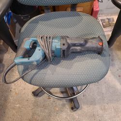 Makita Sawsall JB3050T With No Blade Holder #5
