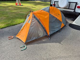 Backpacking tent