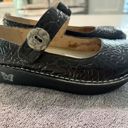 Algeria Black Floral Mary Jane Size EU28 US 8/8.5
