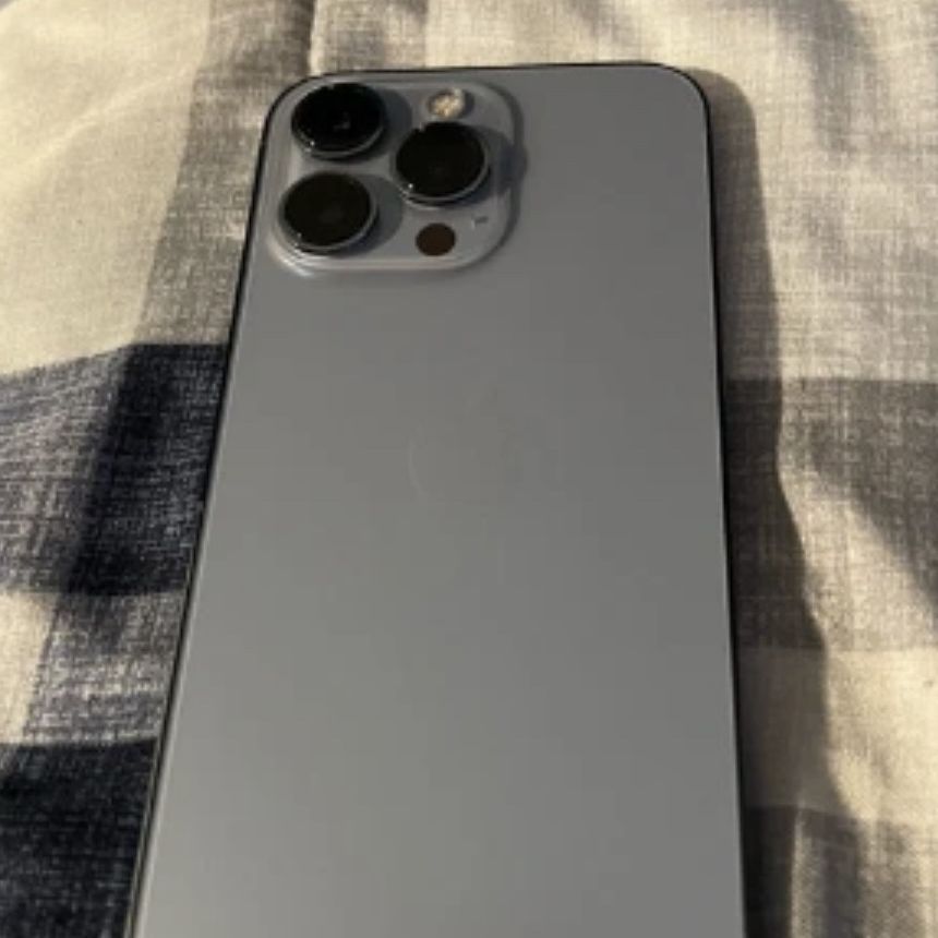 Apple iPhone 13 Pro 256GB Graphite for Sale in New York, NY - OfferUp