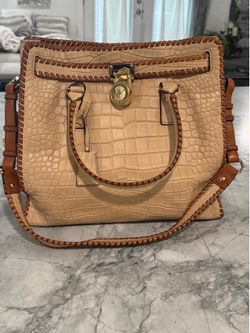 Michael Kors Hamilton Bag is designed with beige croc-embossed leather