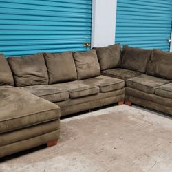 Beautiful Kevin Charles Sectional Couch With Pull Out Bed Free Delivery 