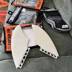 Futures Keel Twin Fins