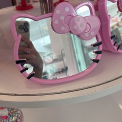 Hello Kitty Mirror 