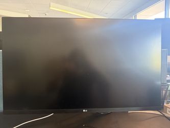 LG 32UN880-B 32" UltraFine 4K UHD Display Ergo Monitor