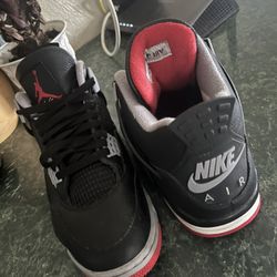 Jordan 4 Retro Bred Sz. 10.5