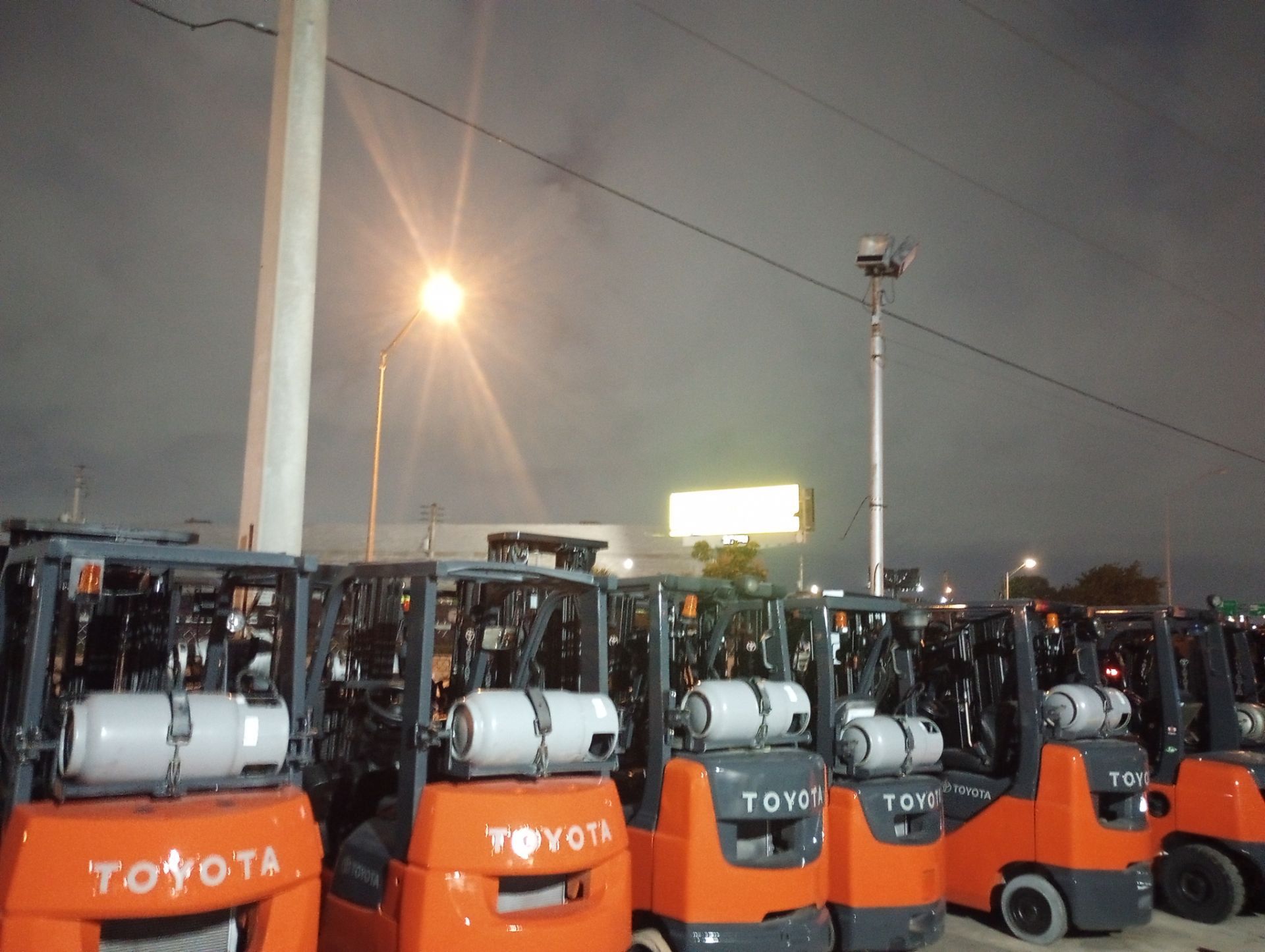 FORKLIFT TOYOTA