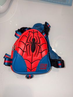 Spider-Man lounge fly, dog backpack