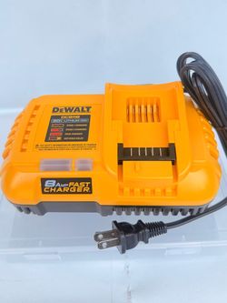 Dewalt  DCB118 20V MAX/ 60V MAX Flexvolt 8 Amp Fast Charger