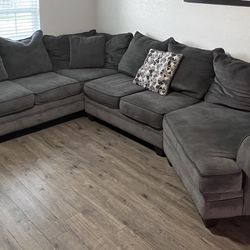 3pc Sectional Couch 