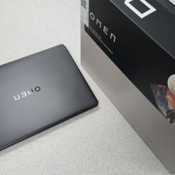 RTX 5070 OLED 32GB DDR5 Ultra 9 2 TB Gaming Laptop