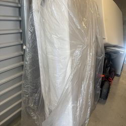 Individual mattress with box spring $150  Great condition