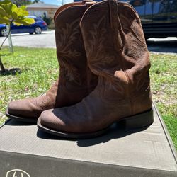 Cowboy Boots 12D-Size Ariat