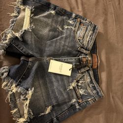 Women’s Judy Blue Jean Shorts (Size M)